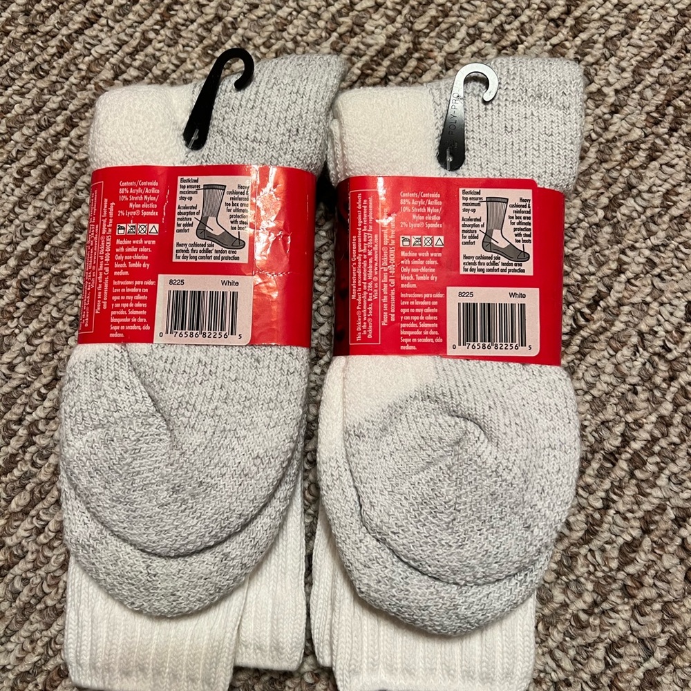 2 Pairs of Dickies Socks - Picture 2 of 2